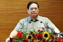 政府总理范明正在会上发言。（陈海 摄）