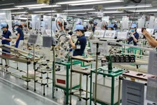 日本丰田合成公司在太平省前海工业园区投资一条汽车方向盘生产线,吸引了 1000 多名当地工人。