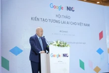 越南计划与投资部副部长杜成忠在研讨会上发言。