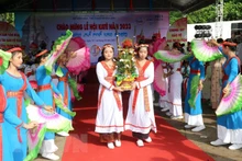 卡特节女神衣冠恭迎仪式。