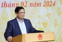 越南总理范明正发表讲话。