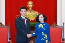 越共中央书记处常务书记张氏梅会见日本立宪民主党党首泉健太。