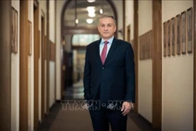 捷克工业和贸易部长约瑟夫·西克拉（Jozef Sikela）。