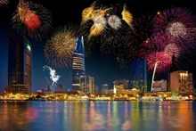 附图：胡志明市除夕夜烟花秀将在8个地点举行。
