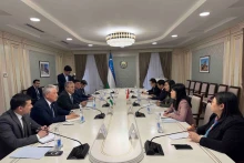 越南外交部副部长黎氏秋姮会见乌兹别克斯坦最高会议参议院主席。（图片来源：越南外交部）
