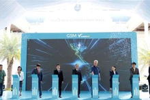 在老挝的SM绿色电动出租车服务开业仪式。