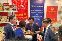 越南驻新加坡商务处和新加坡最大连锁超市— FairPrice协调举行贸易促进活动，将越南优质商品带到新加坡消费者手上。