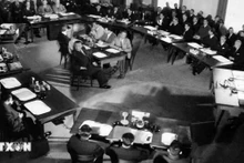 资料图：1954年5月8日，关于停止在越南战事的日内瓦会议场景。