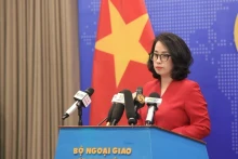 越南外交部发言人范秋姮主持外交部例行记者会。