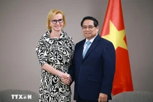 政府总理范明正会见捷克和摩拉维亚共产党主席卡特日娜·科内奇娜。