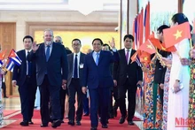 越南政府总理范明正与古巴总理曼努埃尔·马雷罗。（陈海 摄）
