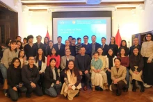 与会代表合影留念。