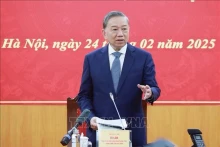 苏林总书记发表讲话。（图片来源：越通社）