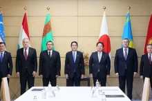 日本首相岸田文雄于2022年12月会见中亚5国外长。（图片来源：japan.kantei.go.jp）