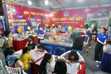 “2025年海防书街”活动展出逾一万种书籍。