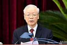 越共中央总书记阮富仲在会上发表讲话。（登科 摄）