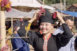 传统手工刺绣助力山区妇女增收【视频】