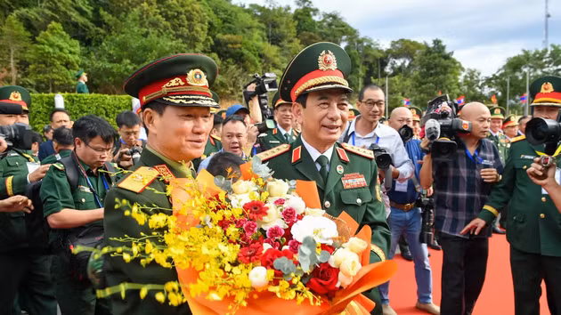 潘文江大将与坎良·奥萨宋大将。