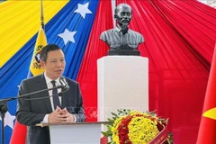越南驻委内瑞拉大使武忠美在活动上致辞。（图片来源：越通社）