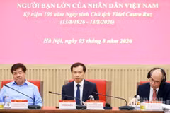“菲德尔·卡斯特罗同志——古巴革命的伟大领袖、坚强的国际战士、越南人民的伟大朋友”学术研讨会举行，旨在纪念菲德尔·卡斯特罗·鲁斯主席诞辰100周年。（范强 摄）