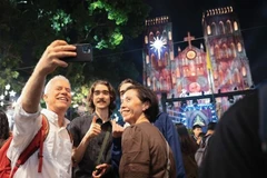 许多外国游客对充满活力、开放、包容的河内留下深刻印象。（图片来源：越通社）