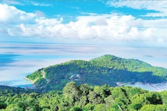 薯岛拥有独一无二的地理位置，可以俯瞰浩瀚的大洋。