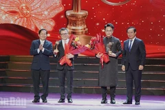 《人民报》社总编辑黎国明接受第31届金梅奖。