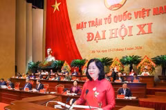 越南祖国阵线中央委员会主席裴氏明怀致开幕词。（图片来源：vtv.vn）