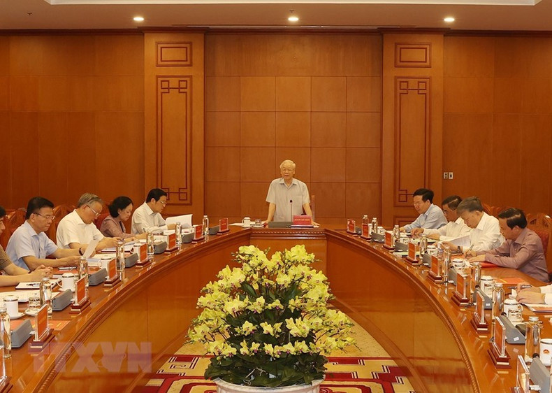 越共中央总书记阮富仲主持召开中央反腐败指导委员会常委会会议 ảnh 4