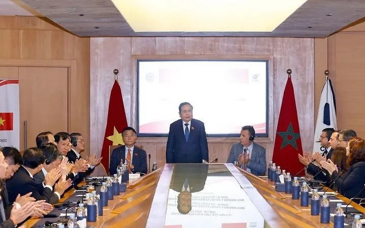 越南国会主席陈青敏出席越南-摩洛哥合作政策座谈会。（图片来源：越通社）