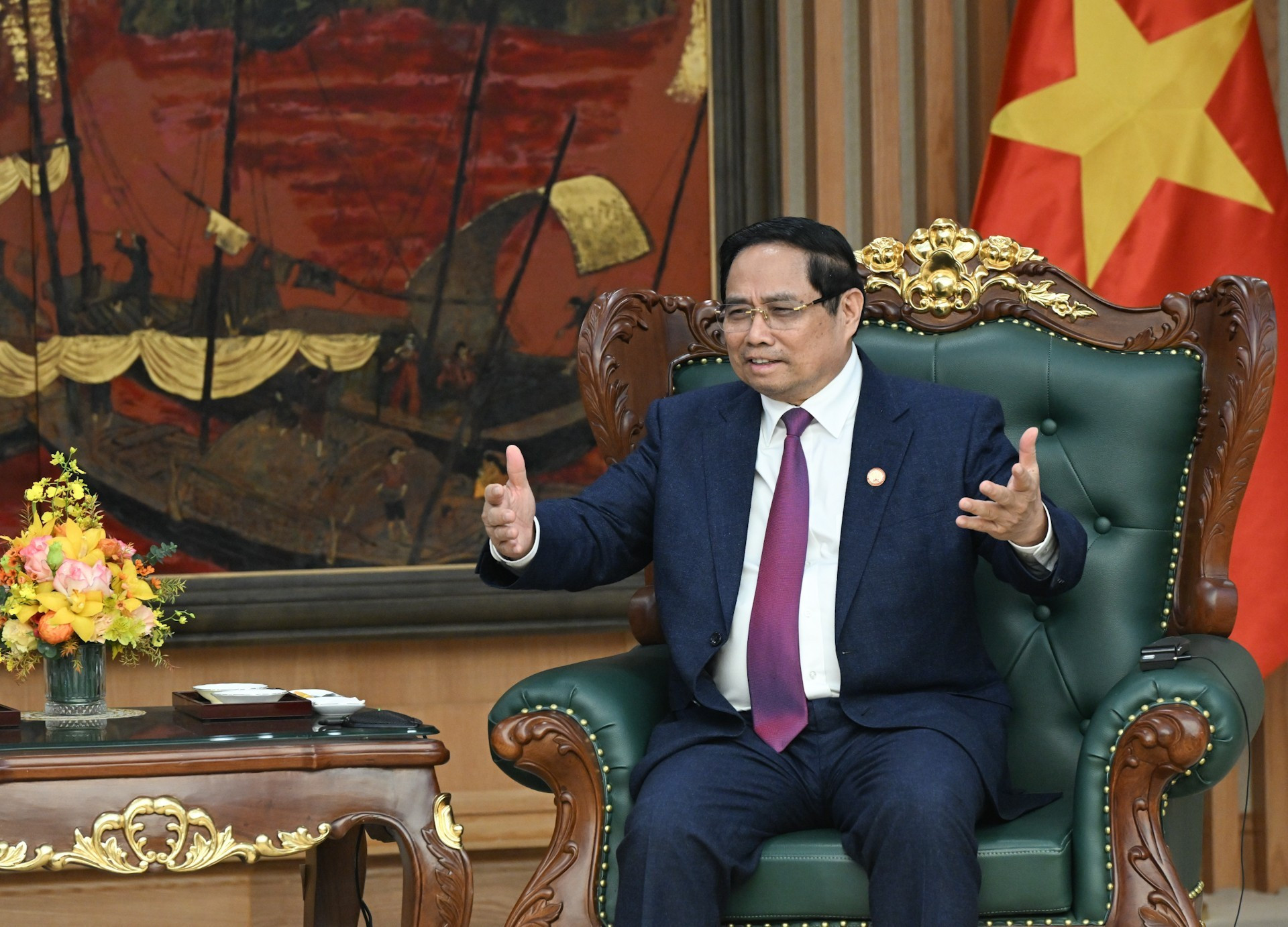 范明正总理在会上发表讲话。