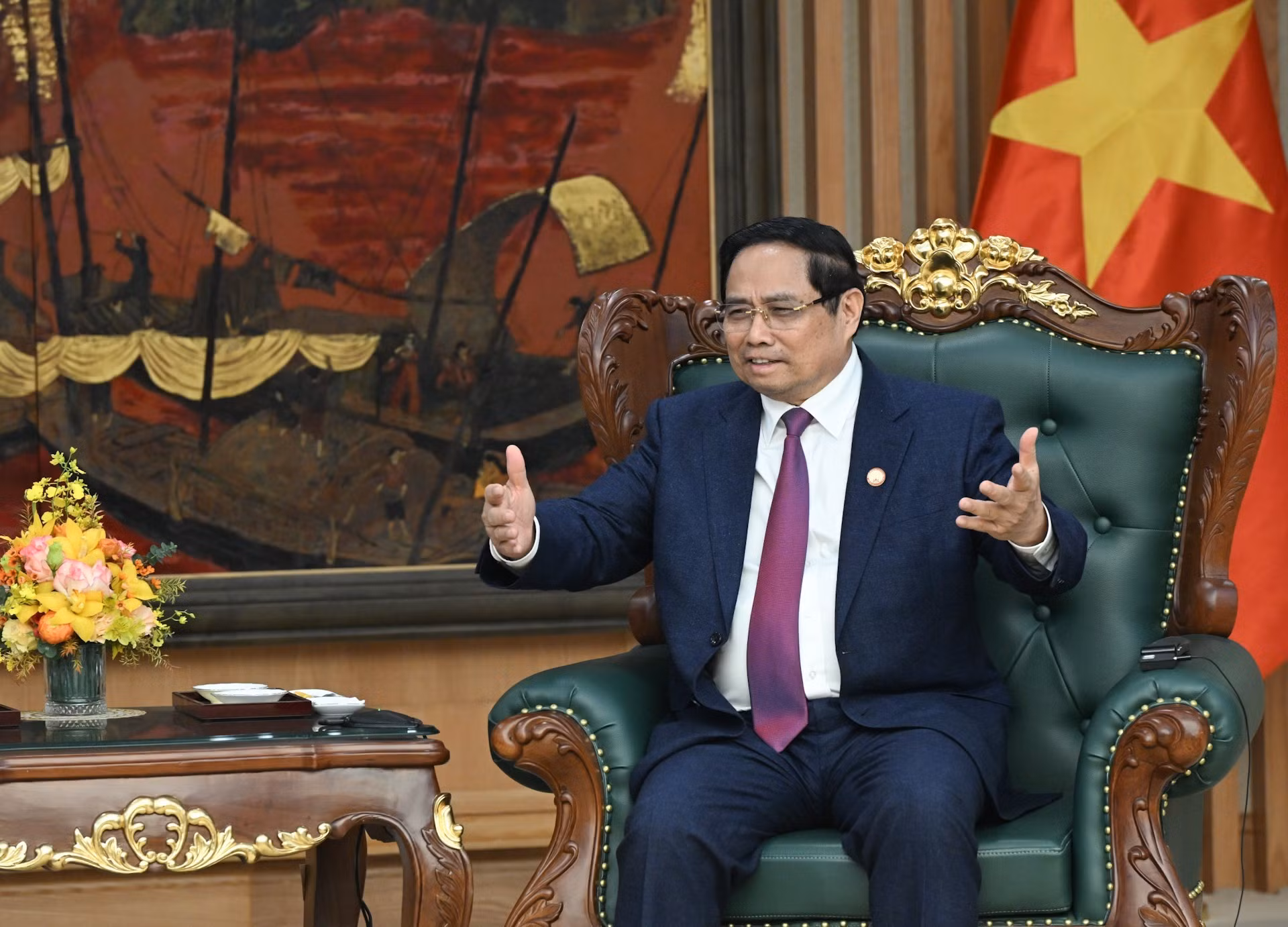 范明正总理在会上发表讲话。