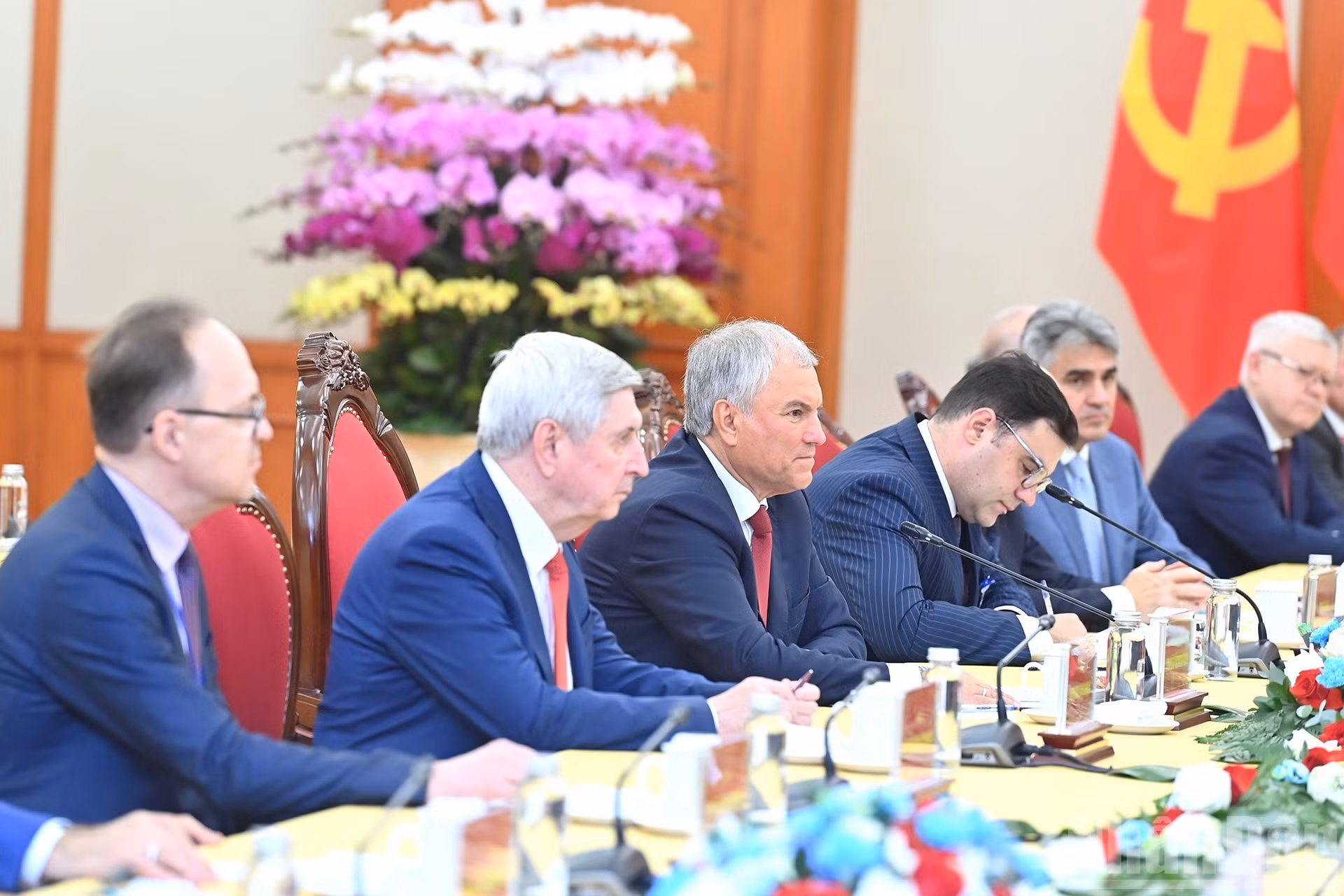 俄罗斯联邦国家杜马主席维亚切斯拉夫·沃洛金发表讲话。