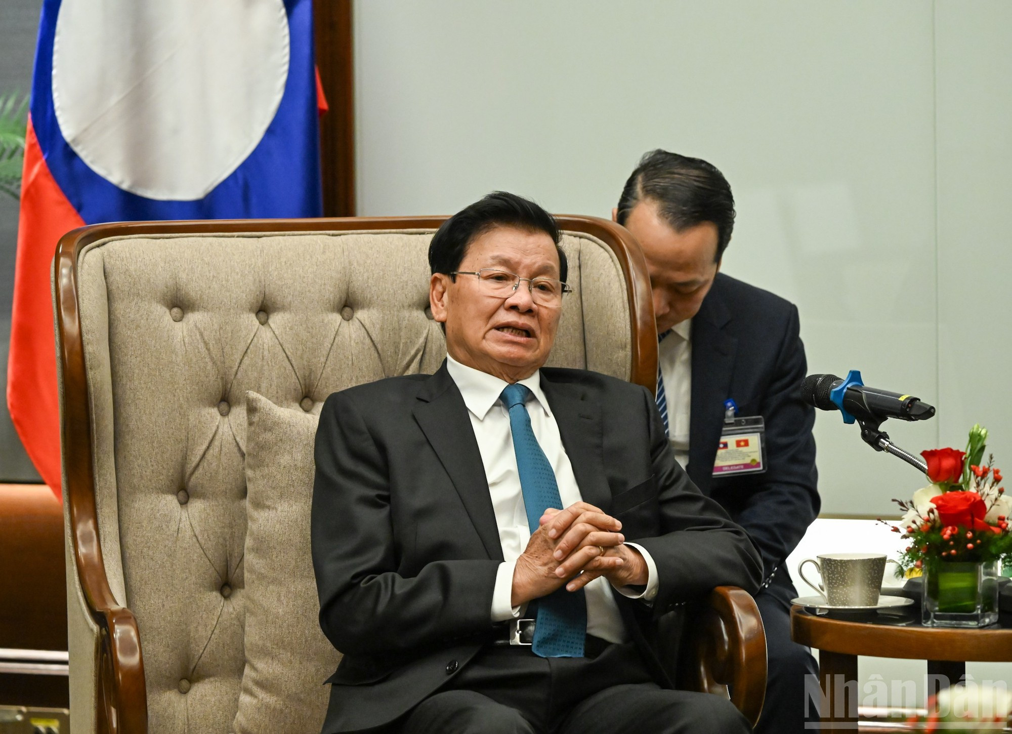 老挝人民革命党中央总书记、国家主席通伦·西苏里在仪式上发表讲话。