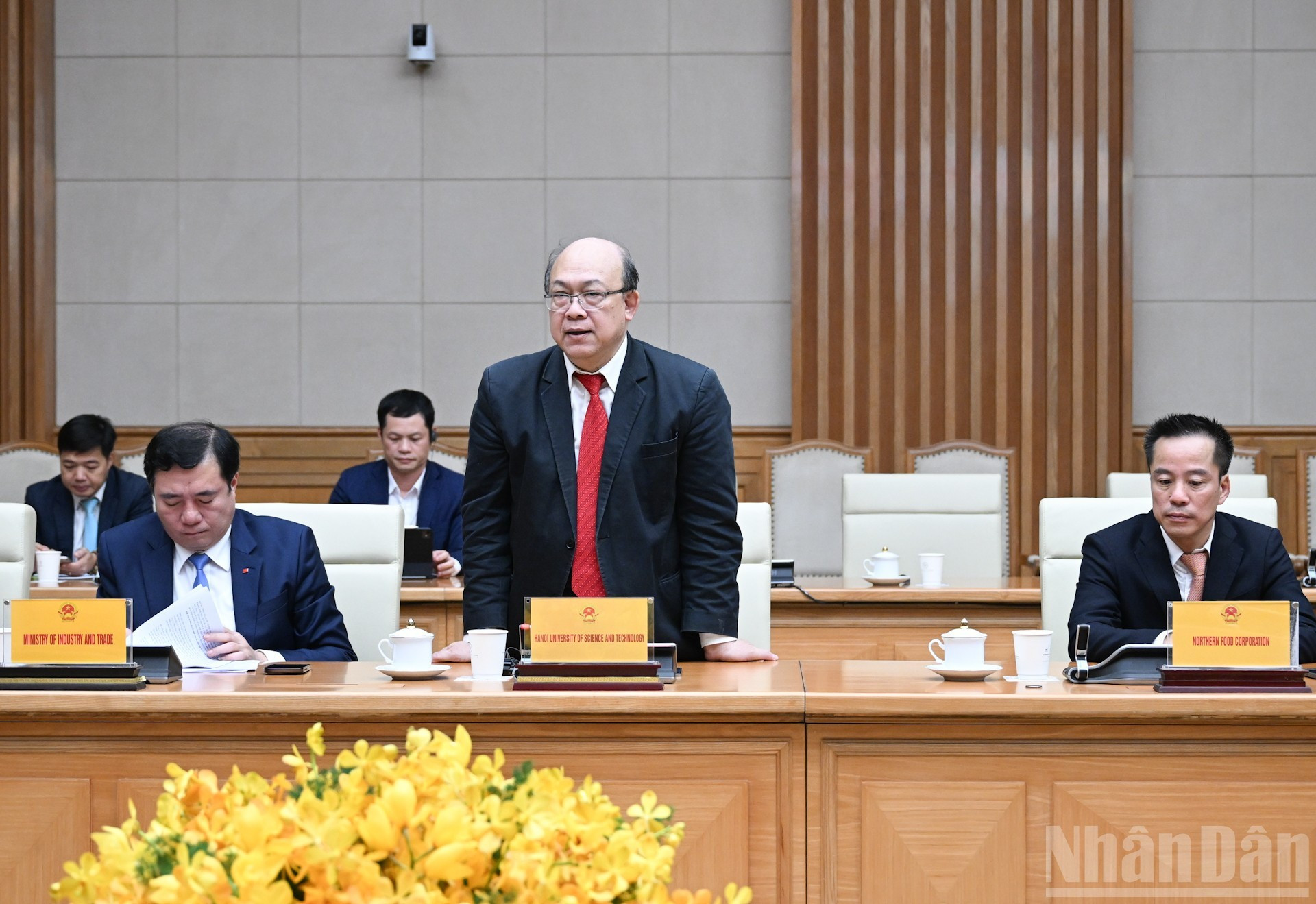 河内理工大学校长黄决胜在会上发表讲话。