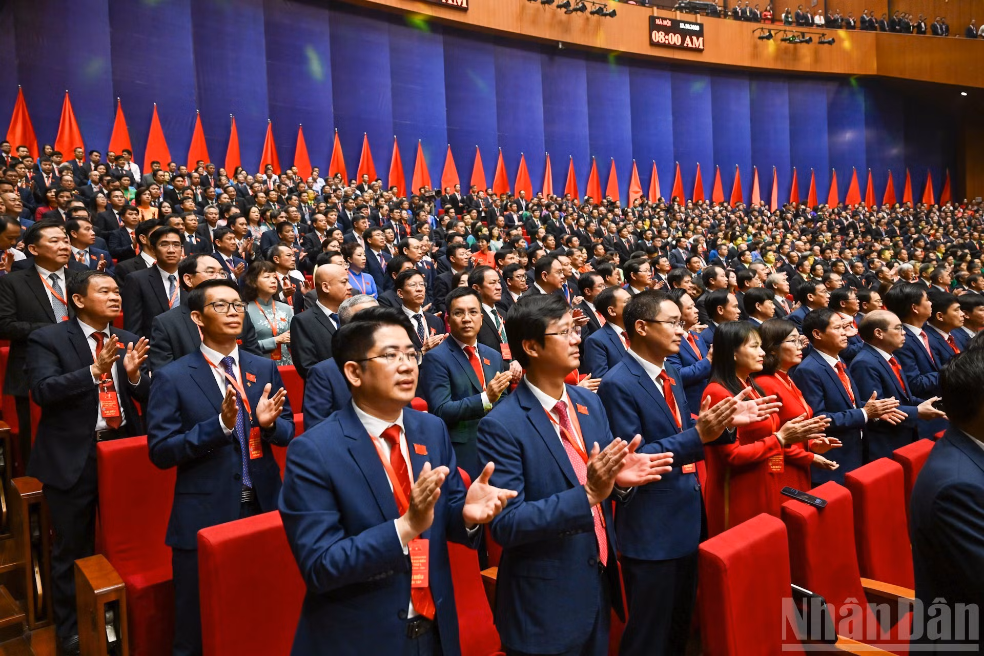 出席大会的各位代表。