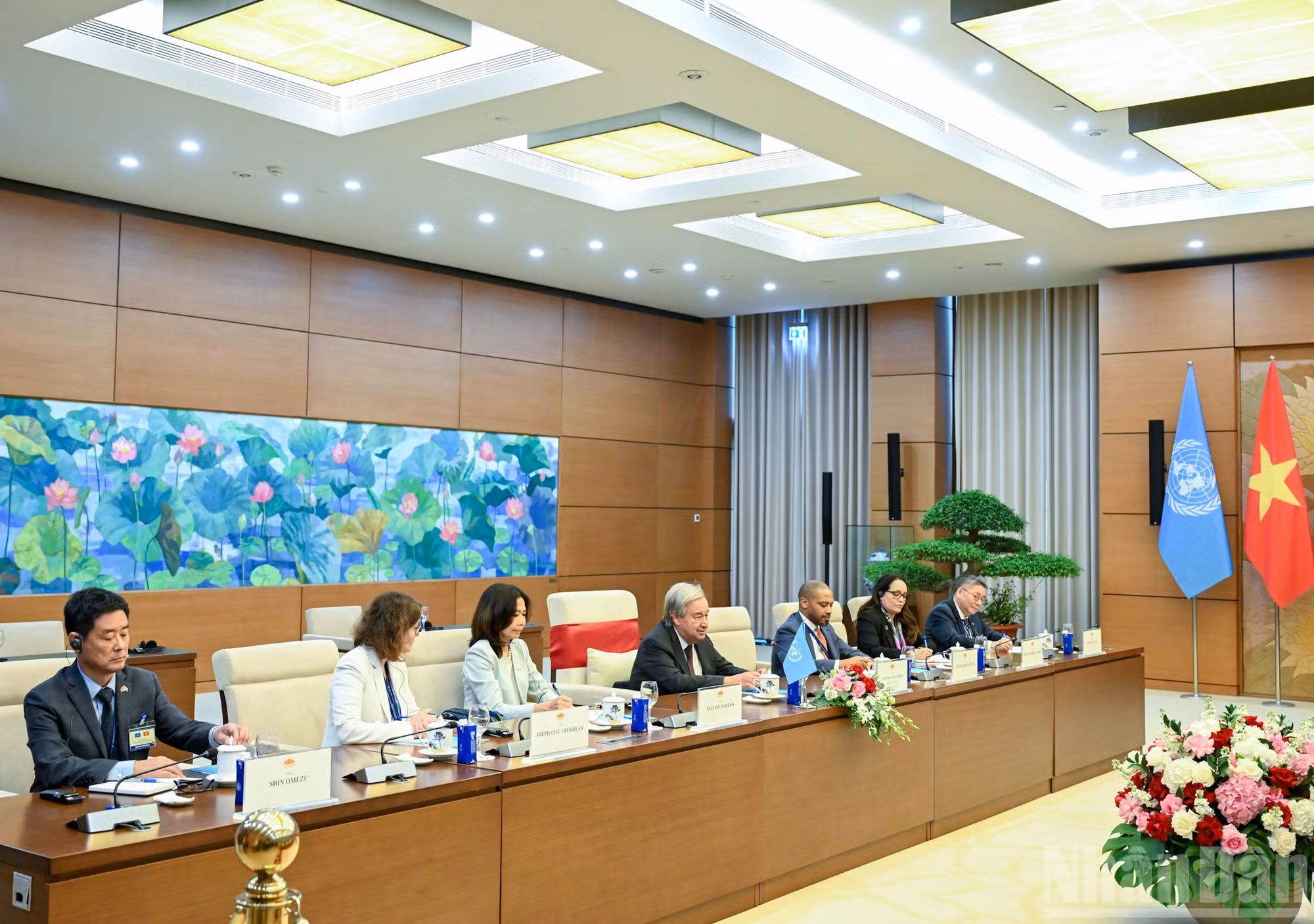 联合国秘书长安东尼奥·古特雷斯以及各位代表出席会见。