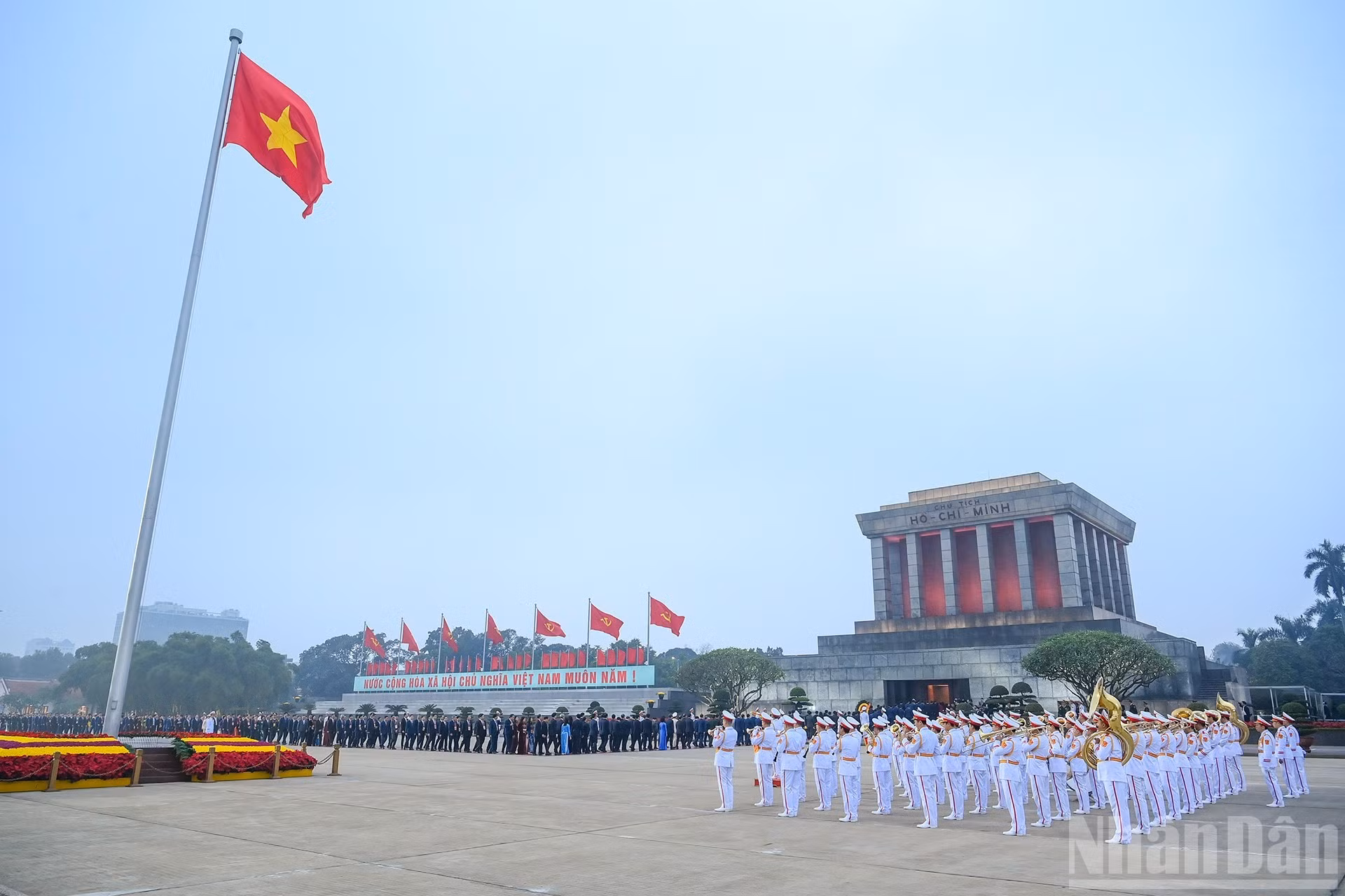 在巴亭广场的仪式场景。