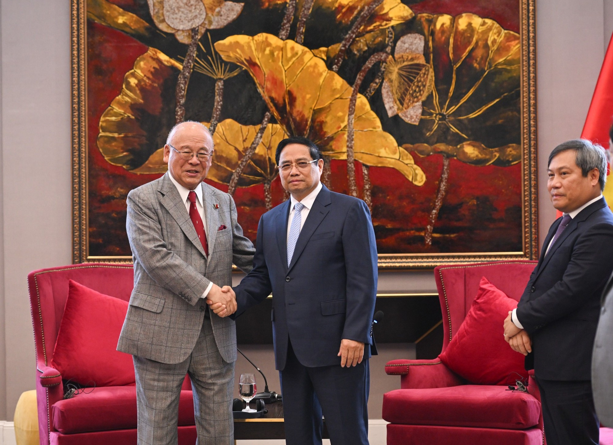 范明正总理与日越友好议员联盟特别顾问武部勤。