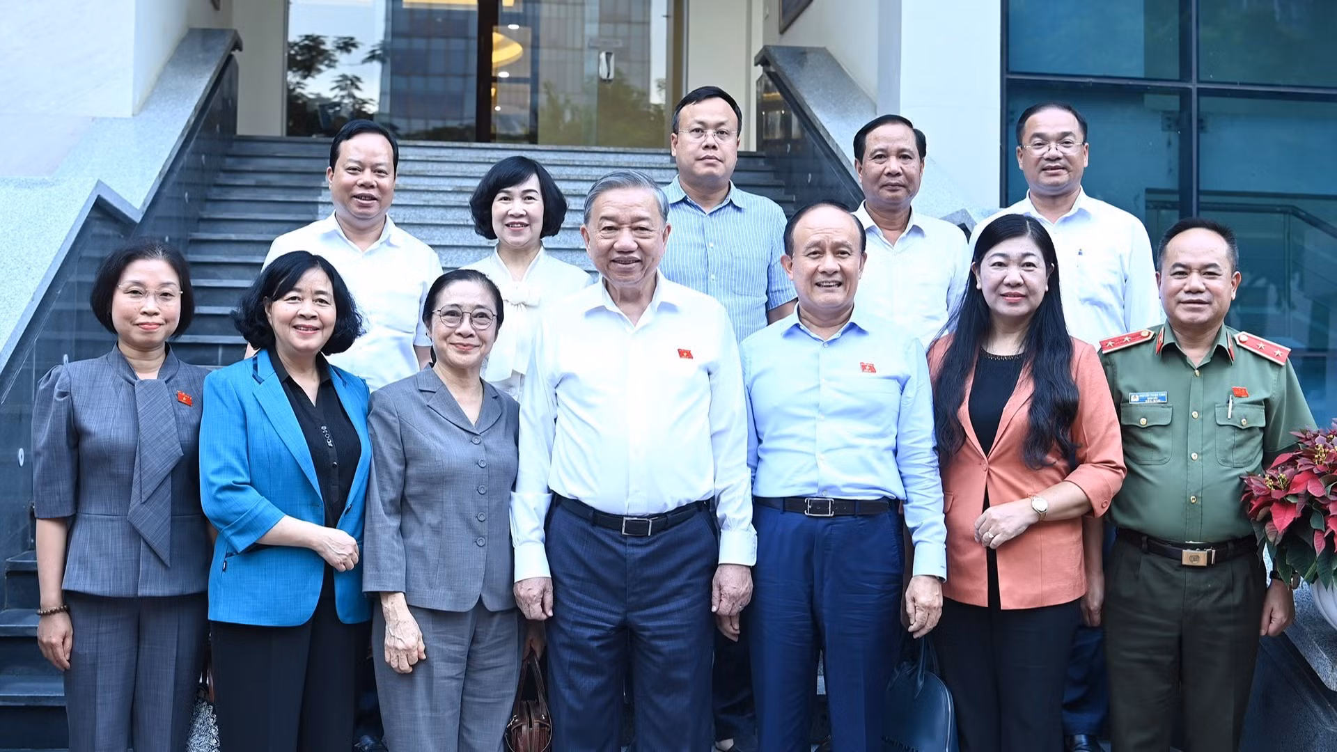 苏林总书记会见河内市选民【组图】