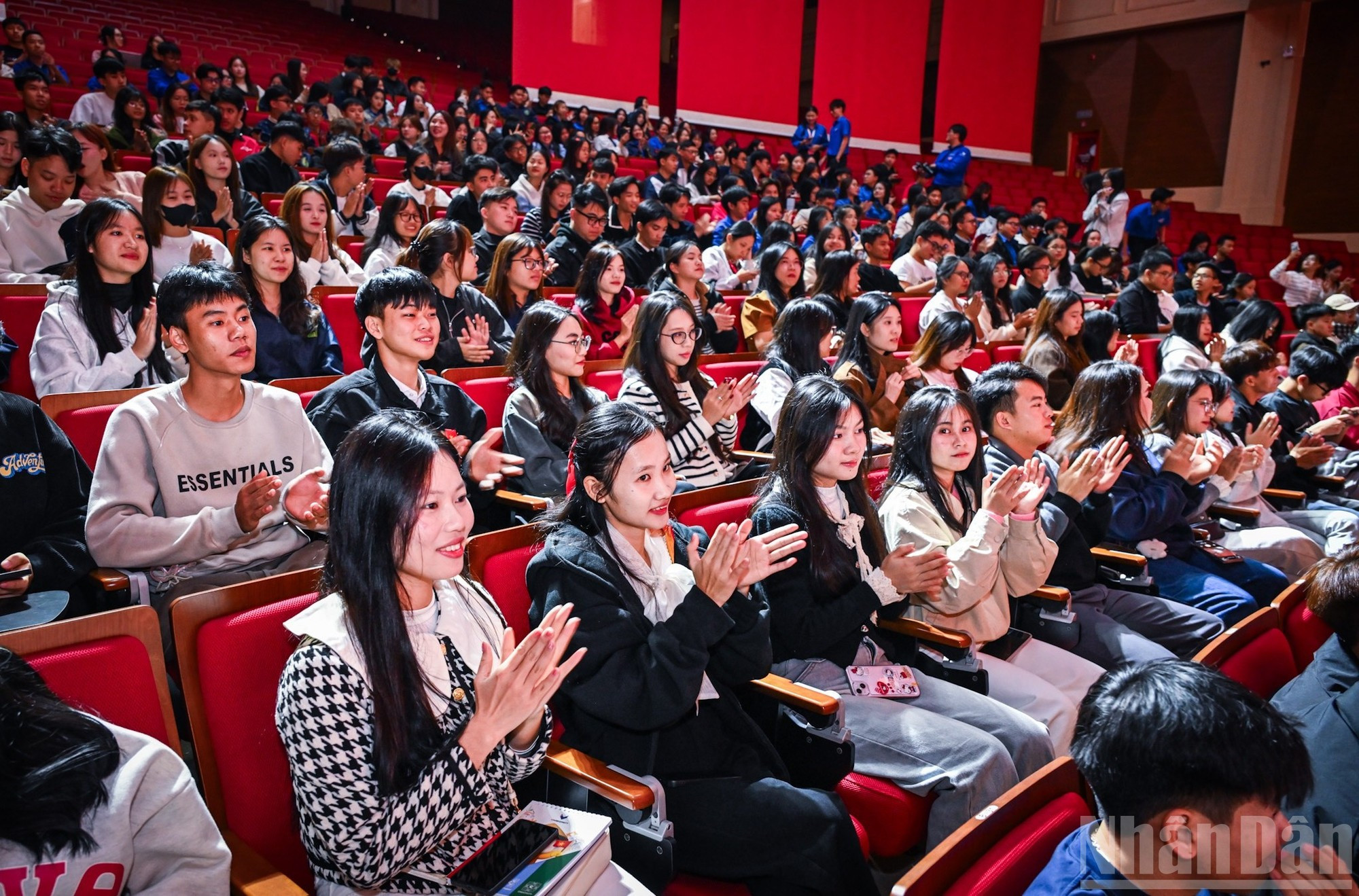 来自VinUni大学和河内其他大学的学生参加了此次活动。