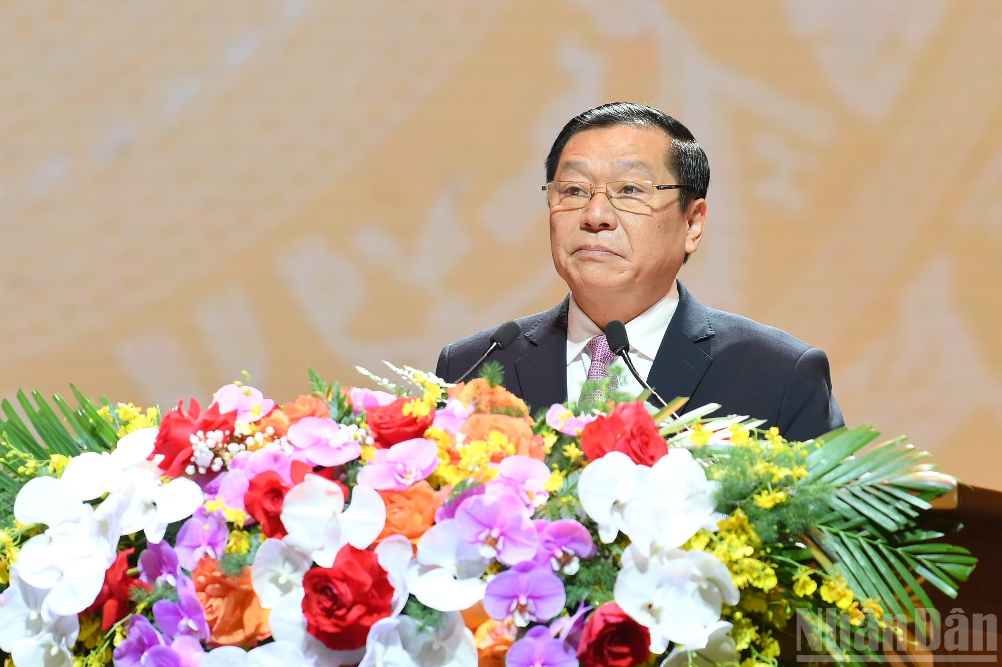 越共中央宣教与民运部常务副部长赖春门在典礼上发表讲话。 越共中央宣教与民运部常务副部长赖春门在典礼上发表讲话。