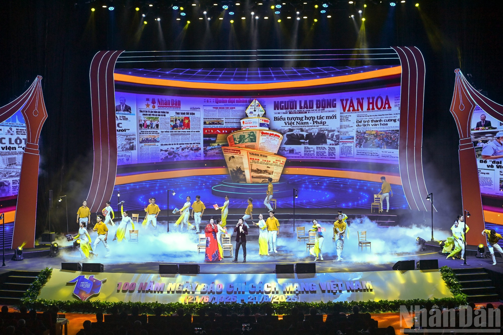 纪念典礼上的艺术表演节目。 纪念典礼上的艺术表演节目。