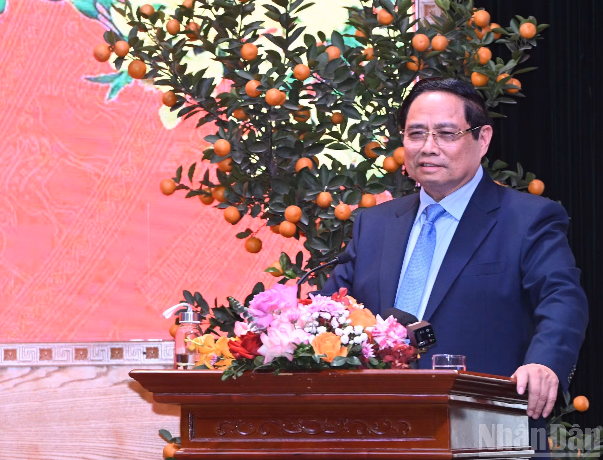 范明正总理在会面中发表讲话。