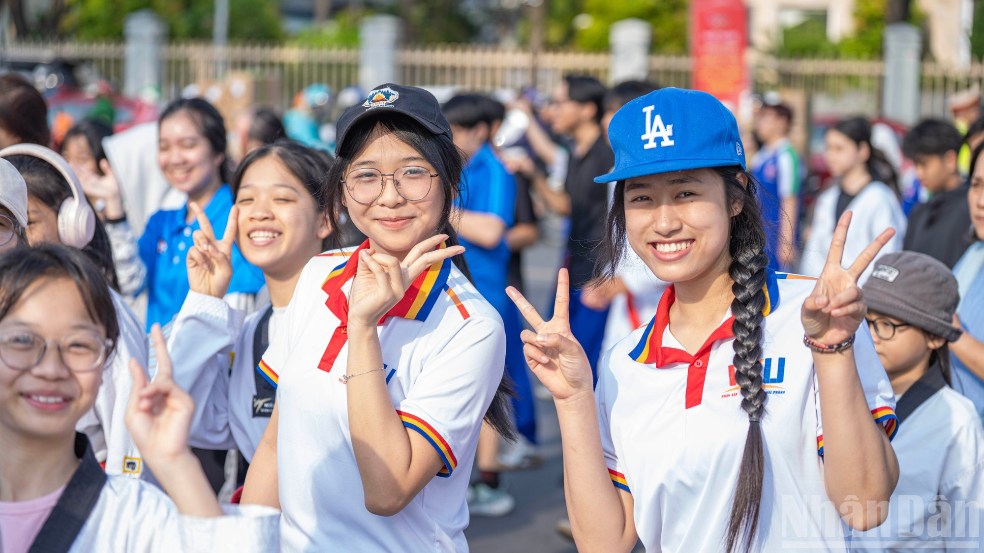 岘港:3.8万人参加“2026年奥林匹克跑步日”活动,弘扬运动精神 ảnh 11 岘港:3.8万人参加“2026年奥林匹克跑步日”活动,弘扬运动精神 ảnh 11