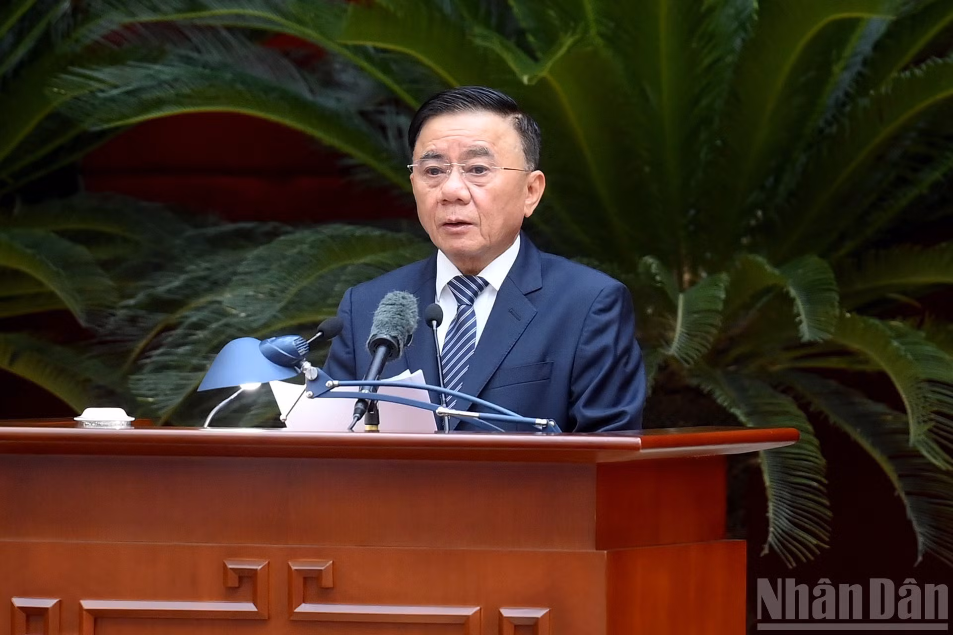 越共中央书记处常务书记陈锦秀在会上发表讲话。