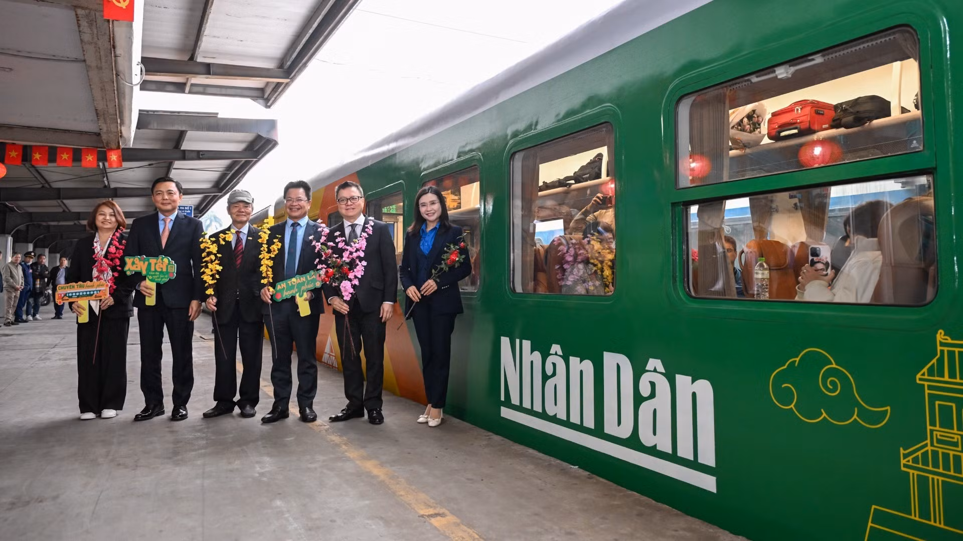 “幸福列车”正式启动【组图】