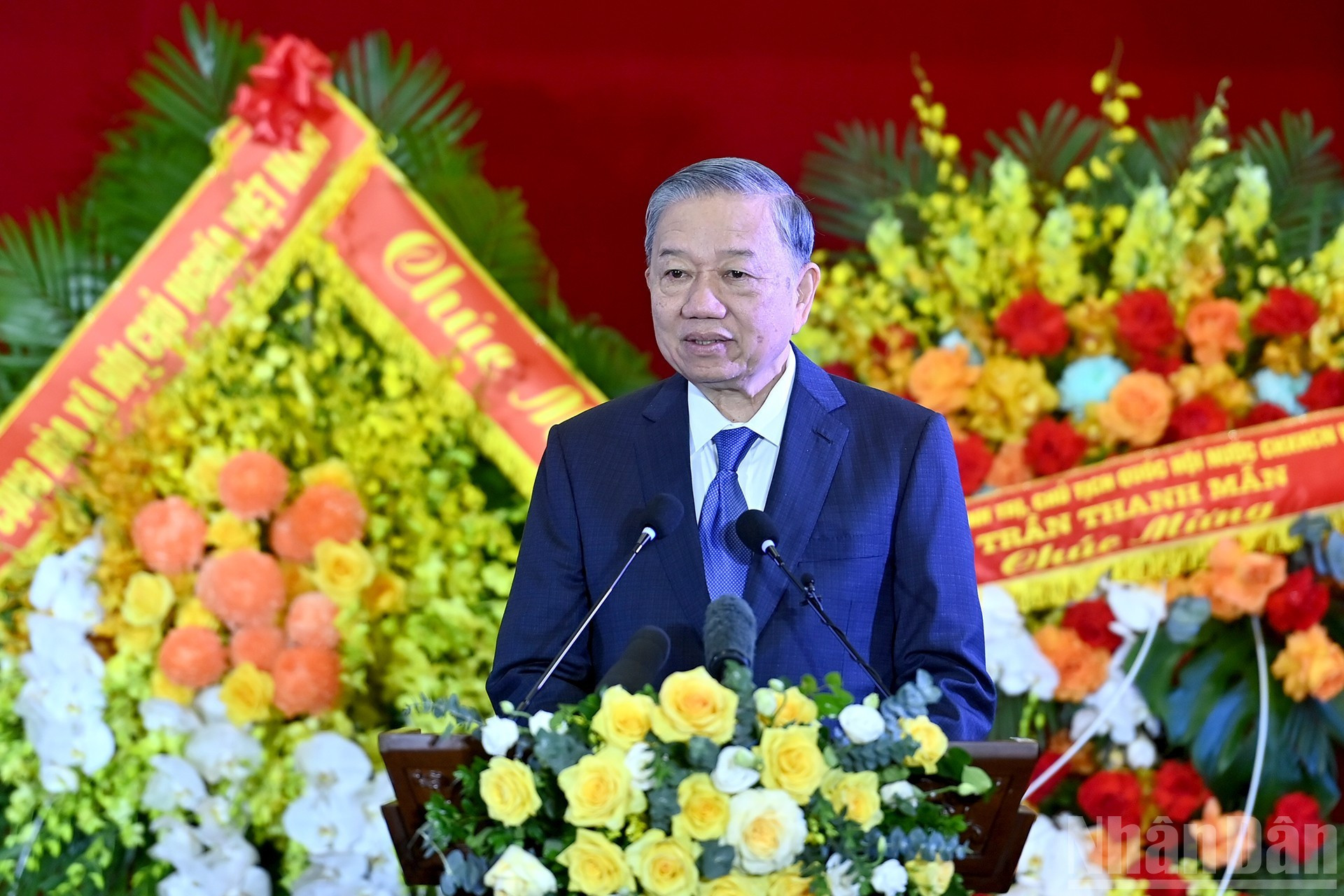 苏林总书记在典礼上发表讲话。 苏林总书记在典礼上发表讲话。