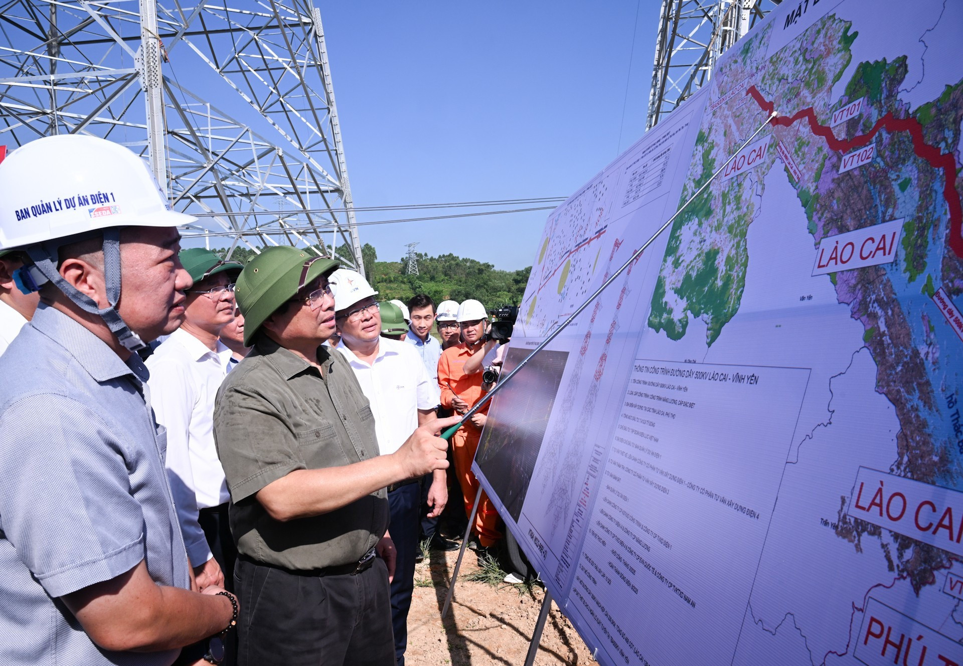 越南政府总理范明正对工程建设进展作出指示。