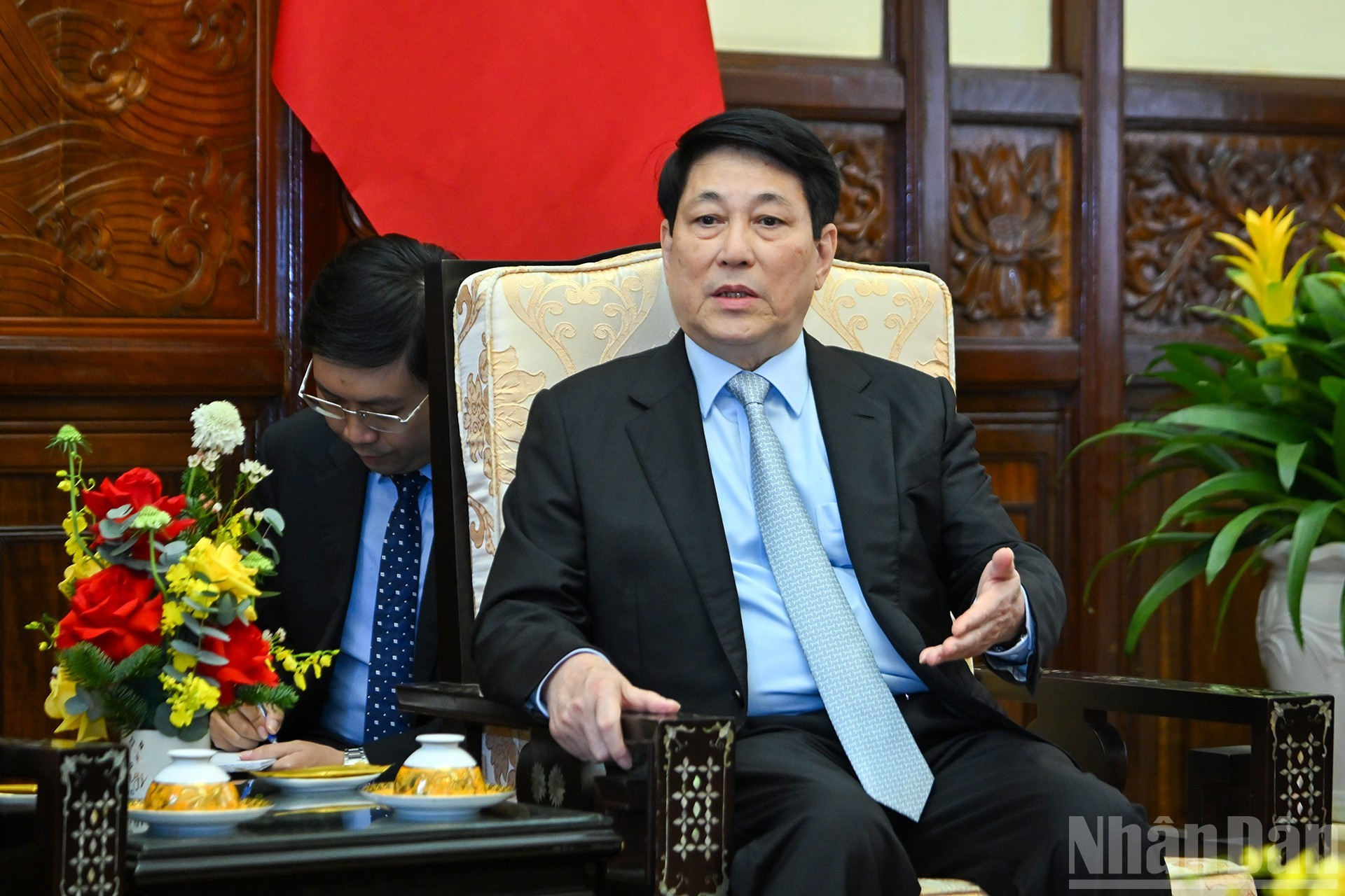 梁强主席在会上发表讲话。